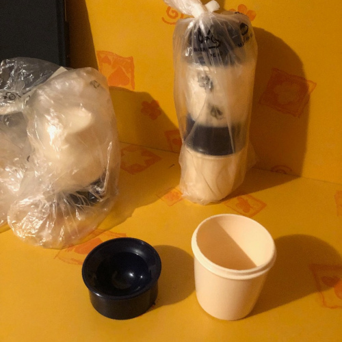 Eierbecher (2) versch. Farben